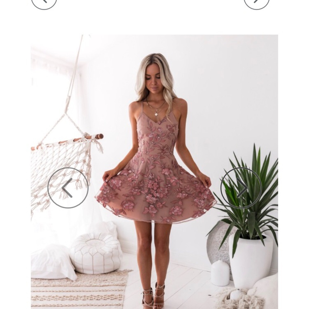 Pink dress from born to be chic never worn